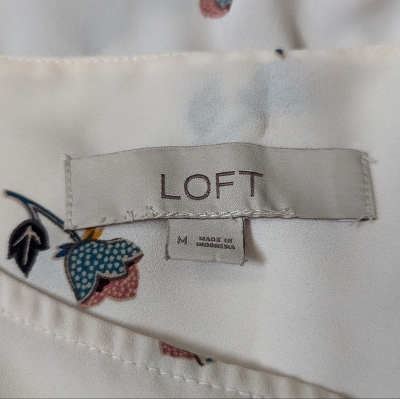 LOFT Floral Blouse - Picture 7 of 8